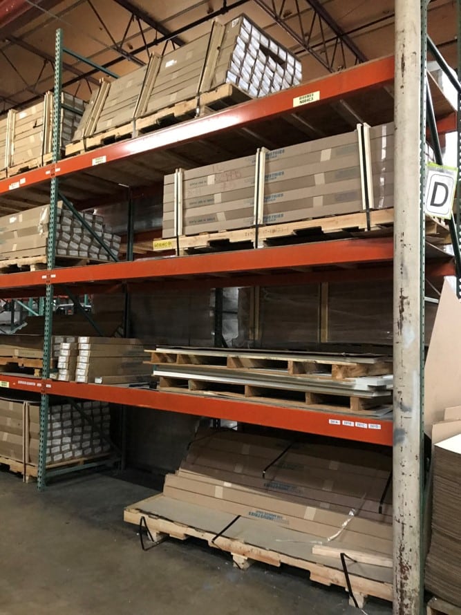 Pallet rack for distribution center